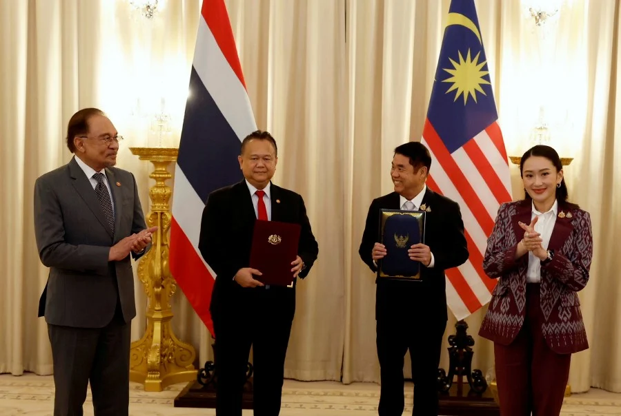 signing of an agreement for the construction of the Second Rantau Panjang-Sungai Golok Bridge